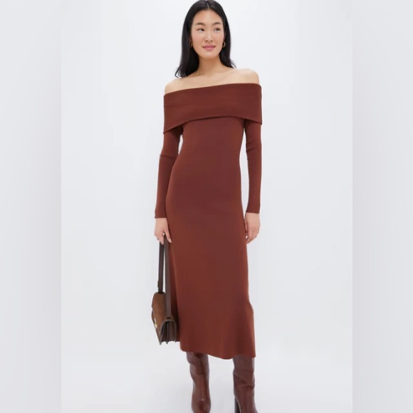 Tuckernuck Off-Shoulder Adrianna Dress - Picture 2 of 5